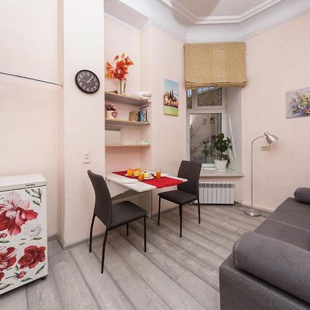 Comfortable Apartment In The Very Center Of Odessza Kültér fotó